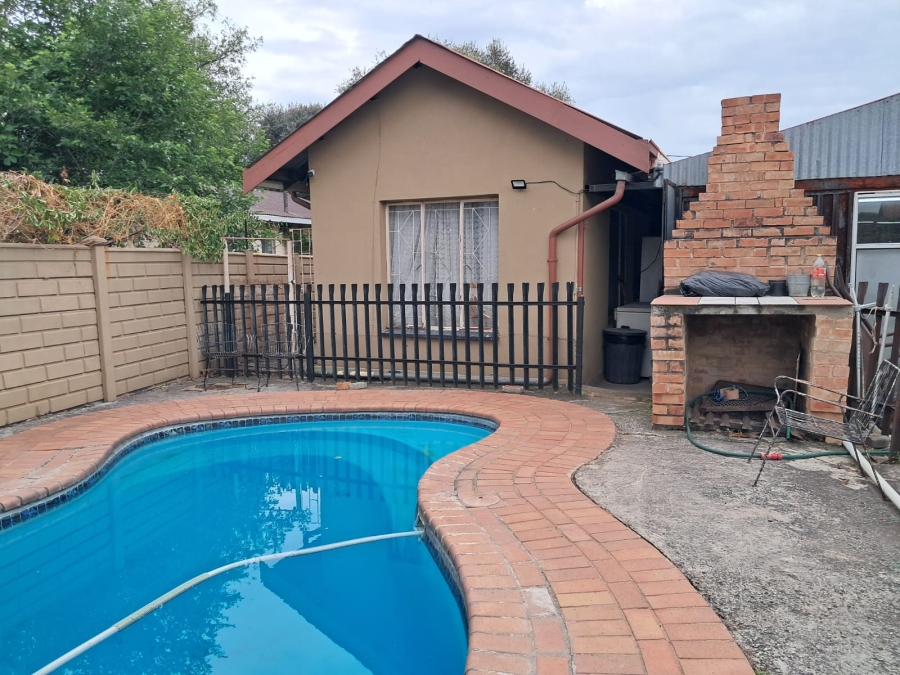2 Bedroom Property for Sale in Oos Einde North West